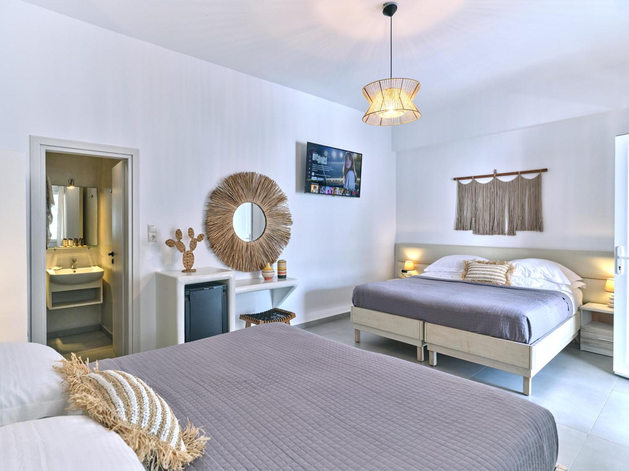 Mersina Exclusive Parikia  Phòng bức ảnh